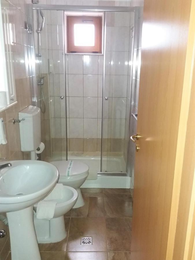 Hotel Vila Veneto Temesvár Kültér fotó