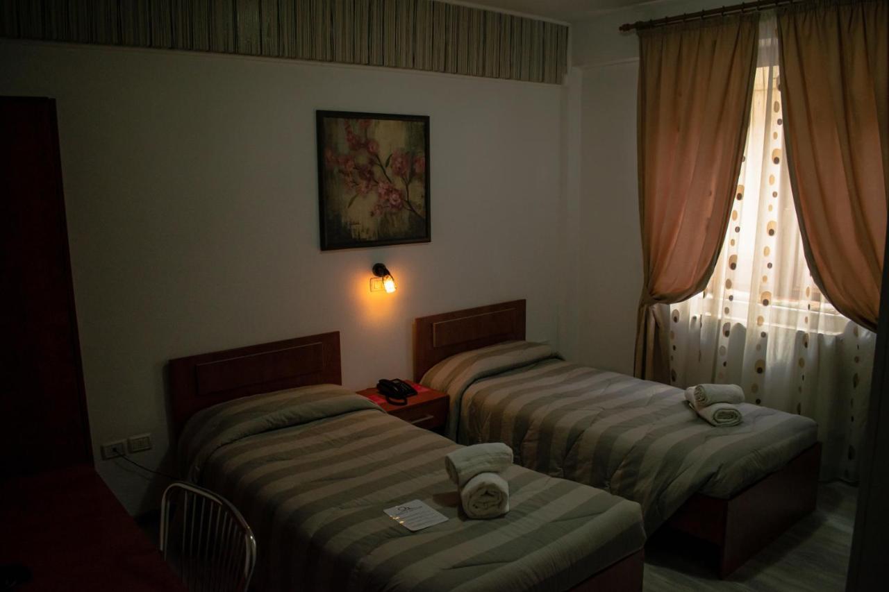 Hotel Vila Veneto Temesvár Kültér fotó
