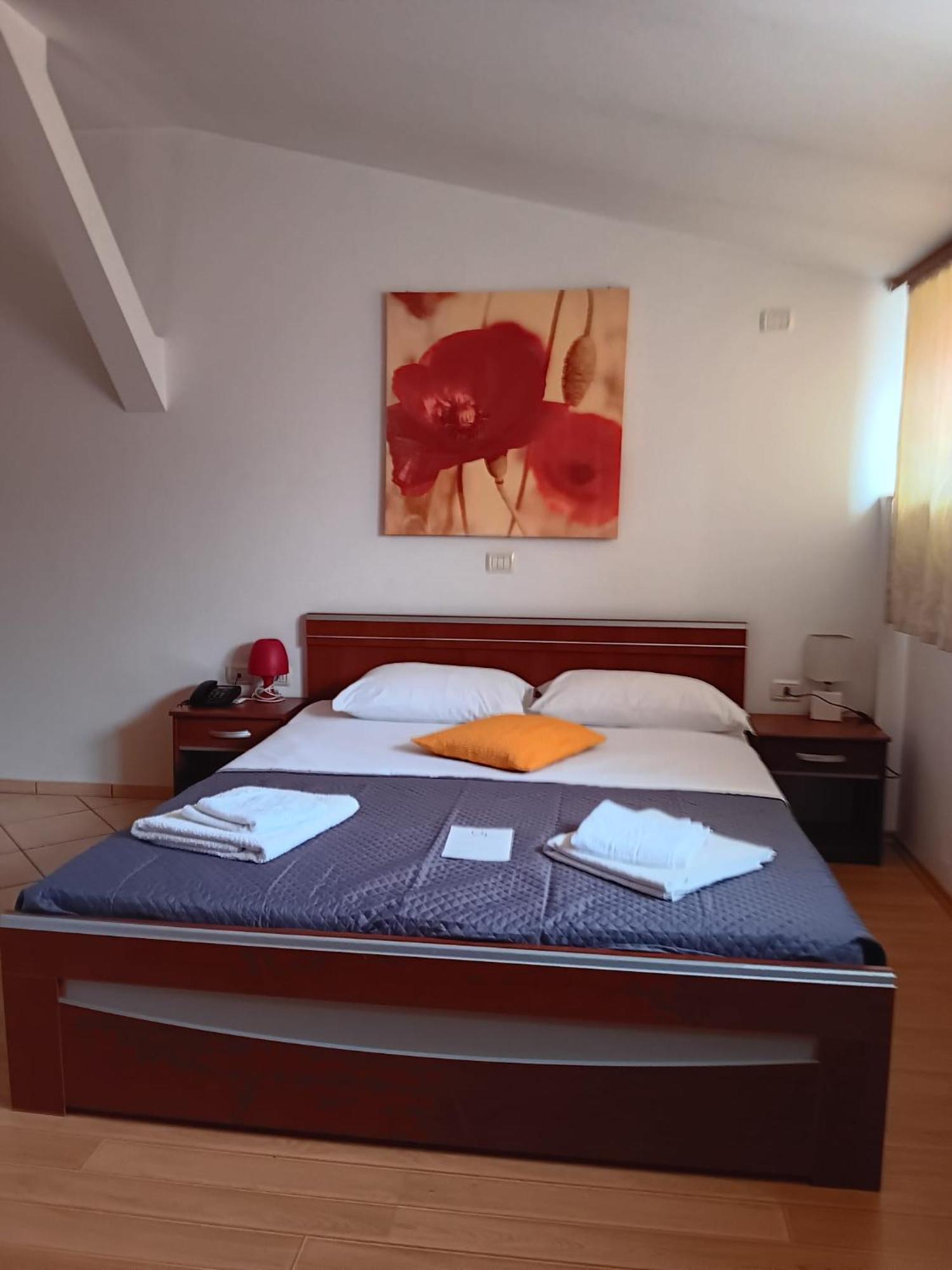 Hotel Vila Veneto Temesvár Kültér fotó
