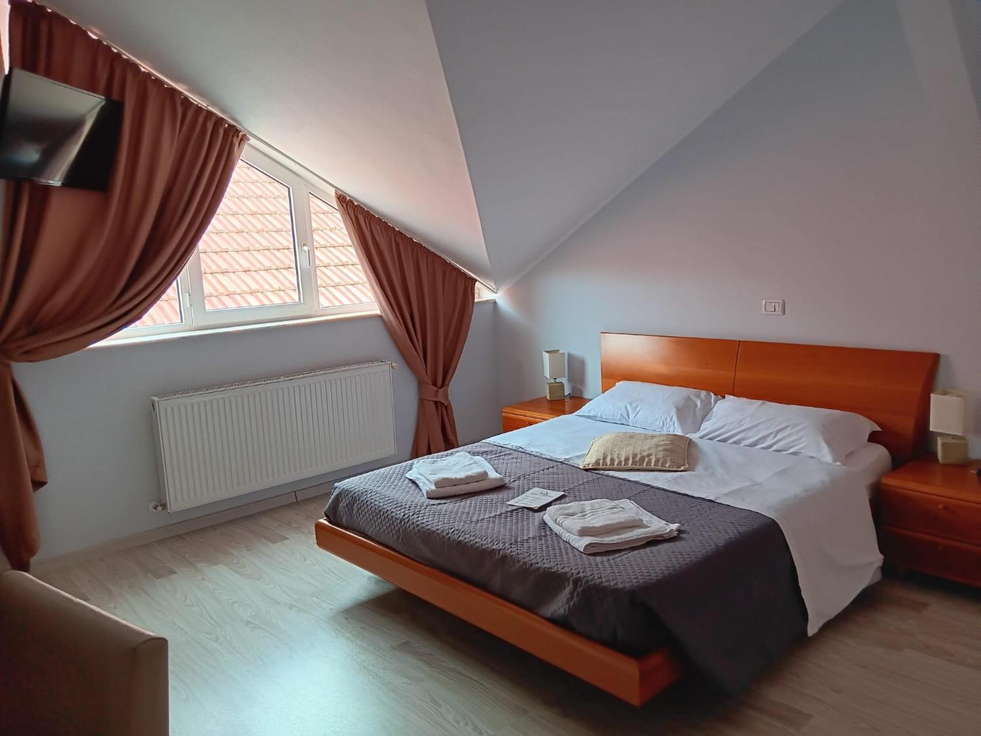 Hotel Vila Veneto Temesvár Kültér fotó