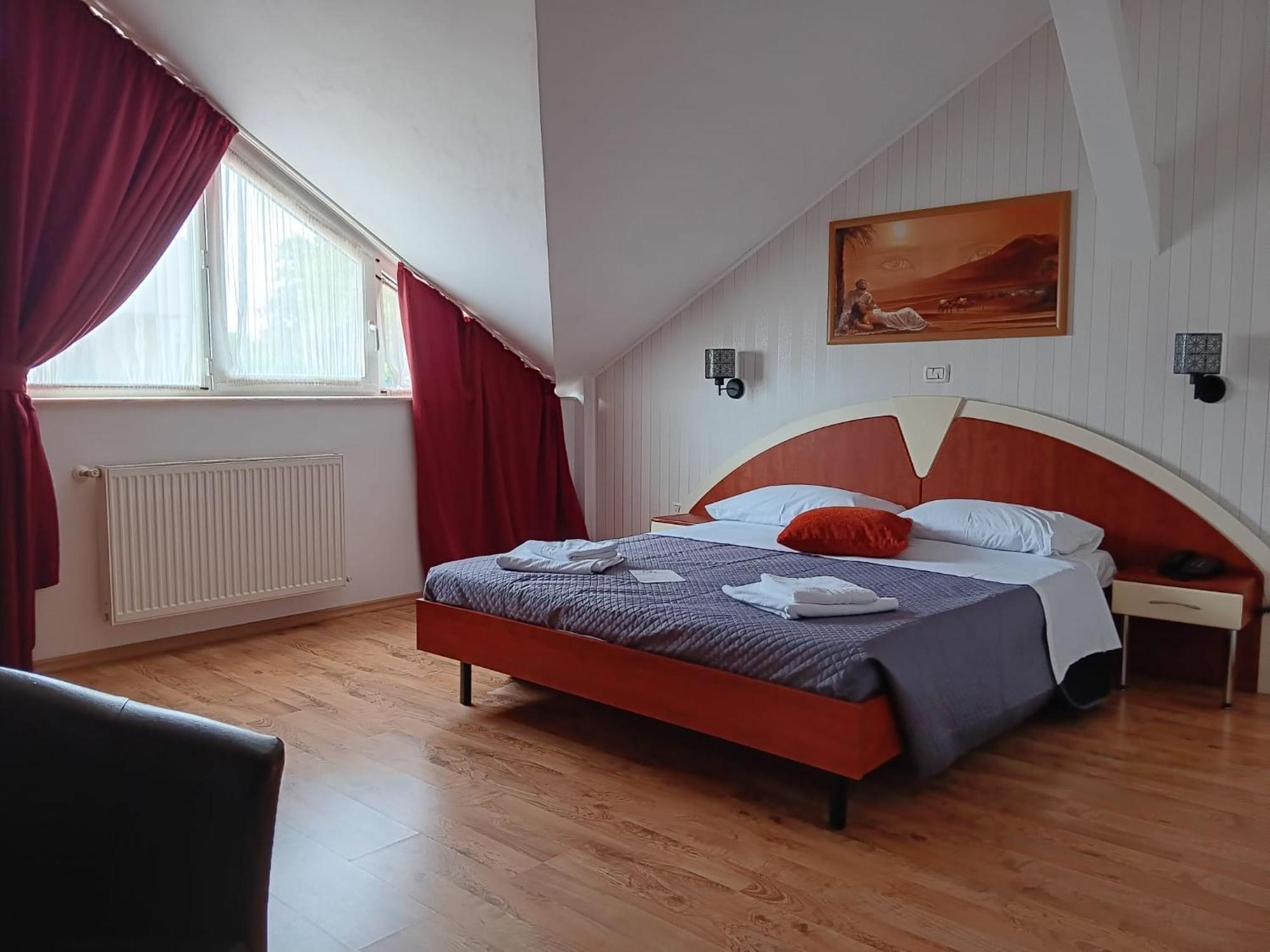 Hotel Vila Veneto Temesvár Kültér fotó