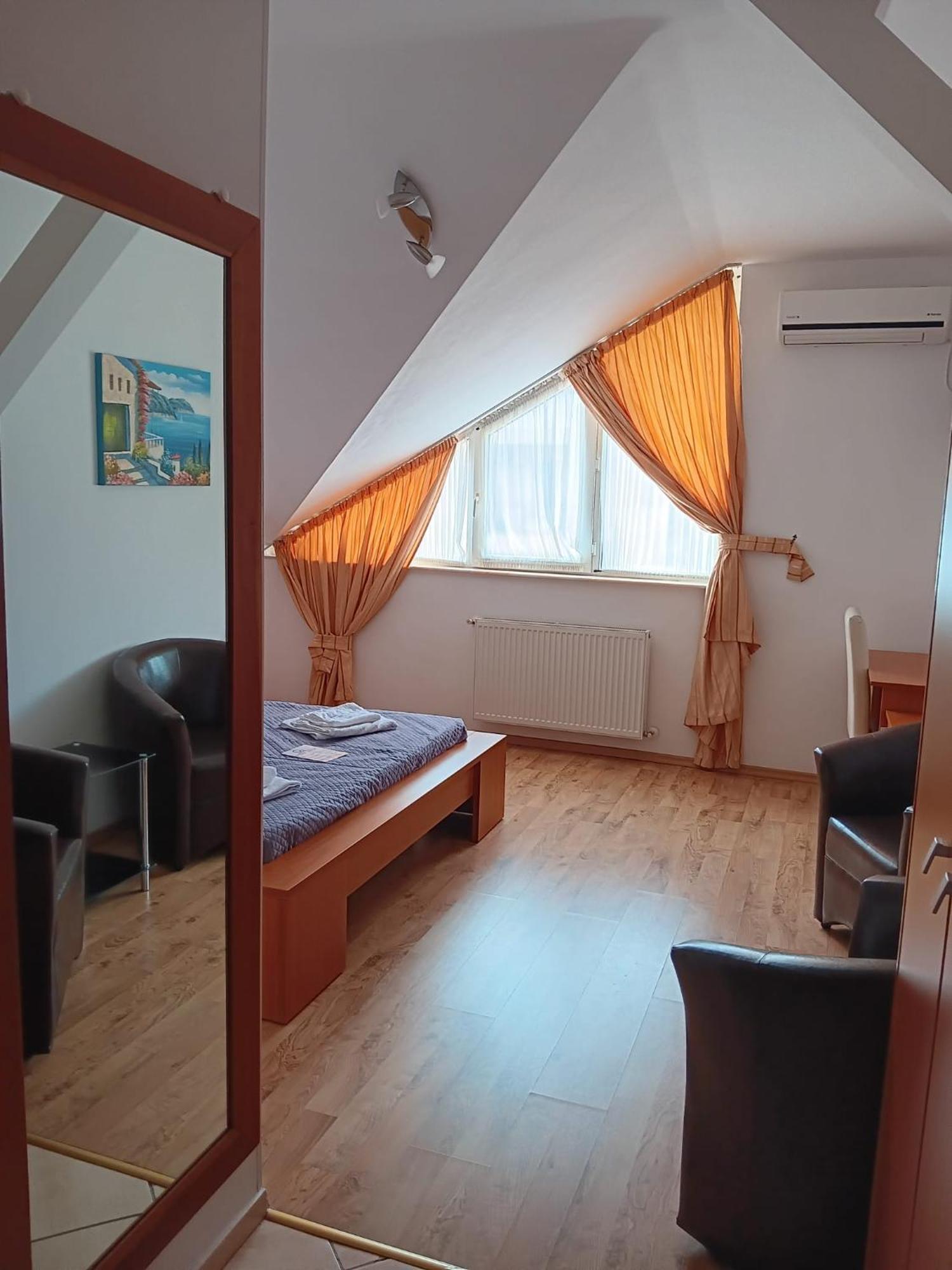 Hotel Vila Veneto Temesvár Kültér fotó