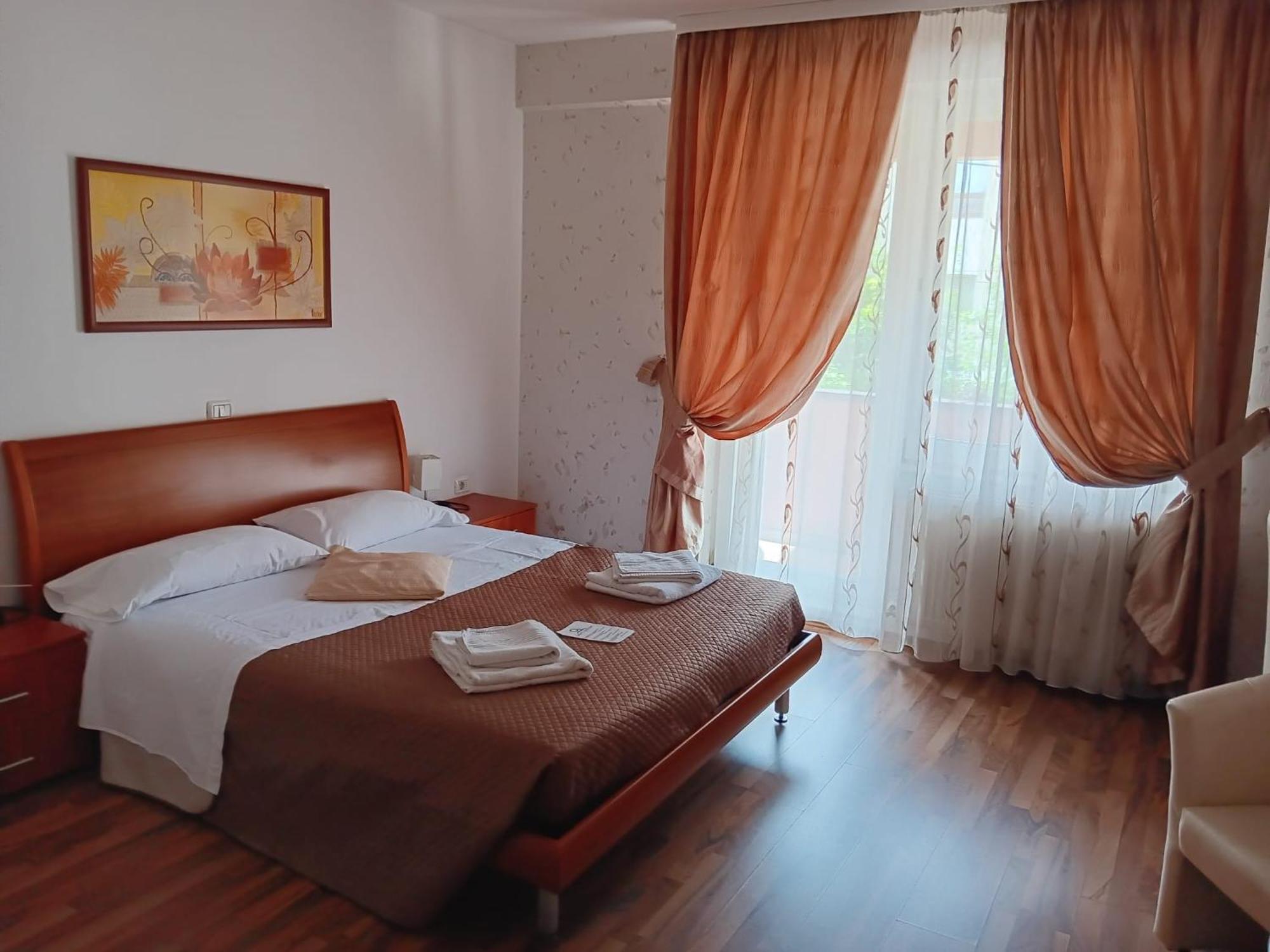 Hotel Vila Veneto Temesvár Kültér fotó