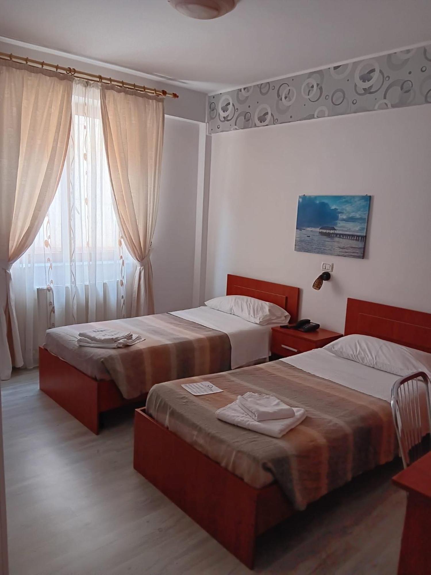 Hotel Vila Veneto Temesvár Kültér fotó