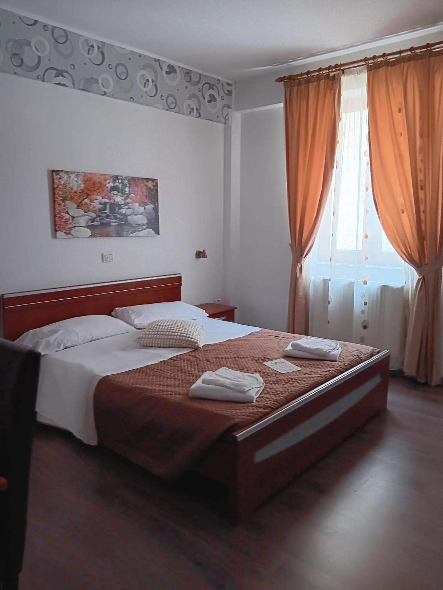 Hotel Vila Veneto Temesvár Kültér fotó