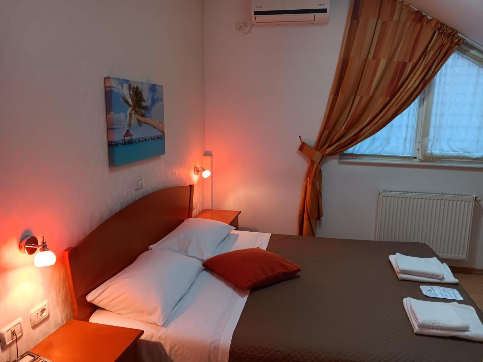 Hotel Vila Veneto Temesvár Kültér fotó