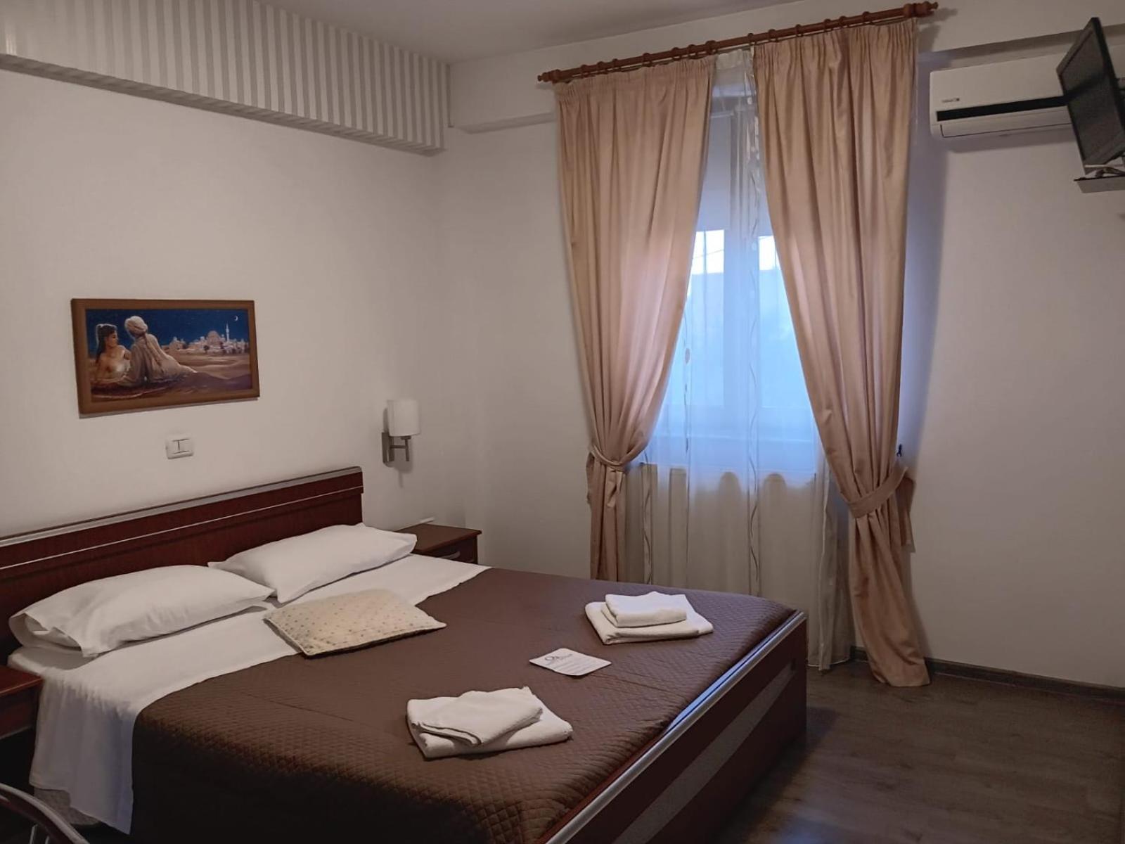 Hotel Vila Veneto Temesvár Kültér fotó